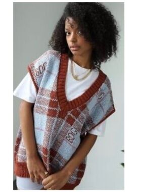 Urban Outfitters BDG Hallow Out Chunky Knit V-Neck Plaid Sweater Vest Small